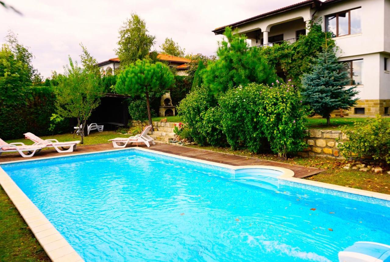 Вила Афина - Villa Afina Balcsik Kültér fotó