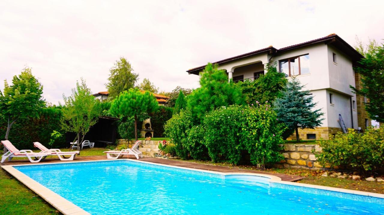 Вила Афина - Villa Afina Balcsik Kültér fotó